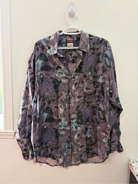 Men’s Purple Patterned Button-Up Shirt